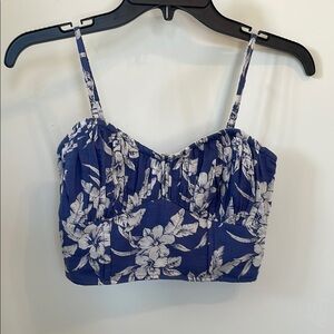 ⭐️ American Eagle NWT Strapless Floral Crop Top XS Blue With Ivory Hibiscus